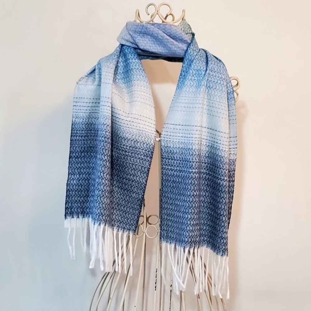 NWT Steve Madden Fringed Scarf